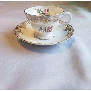 Rosina Fine Bone China Vintage Scalloped Footed Tea Cup & Saucer Set